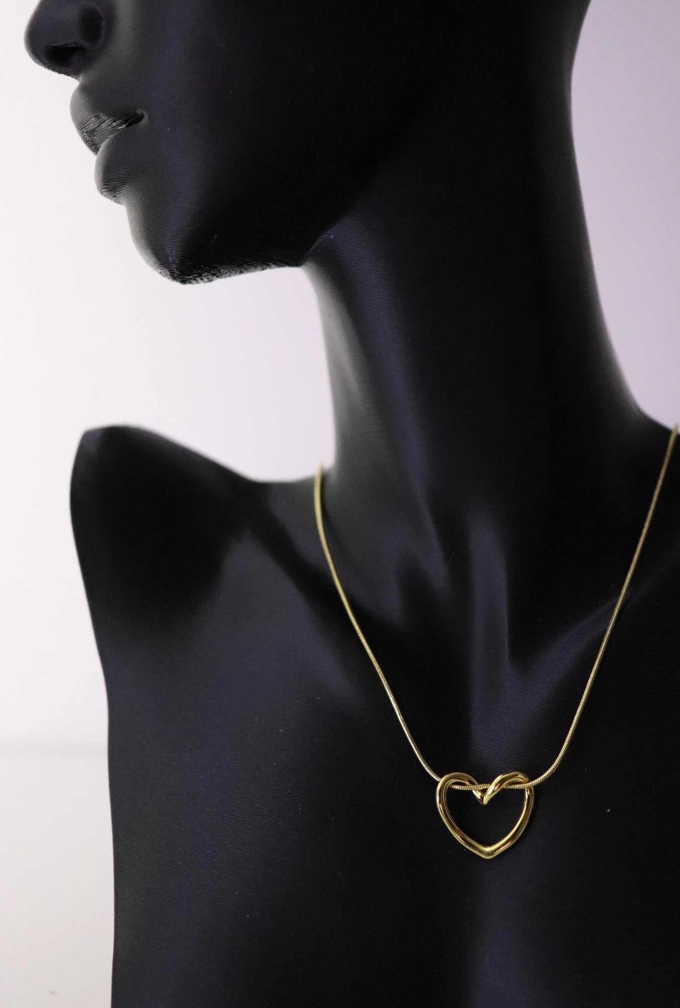 Liora – Kalp Tasarım Kolye