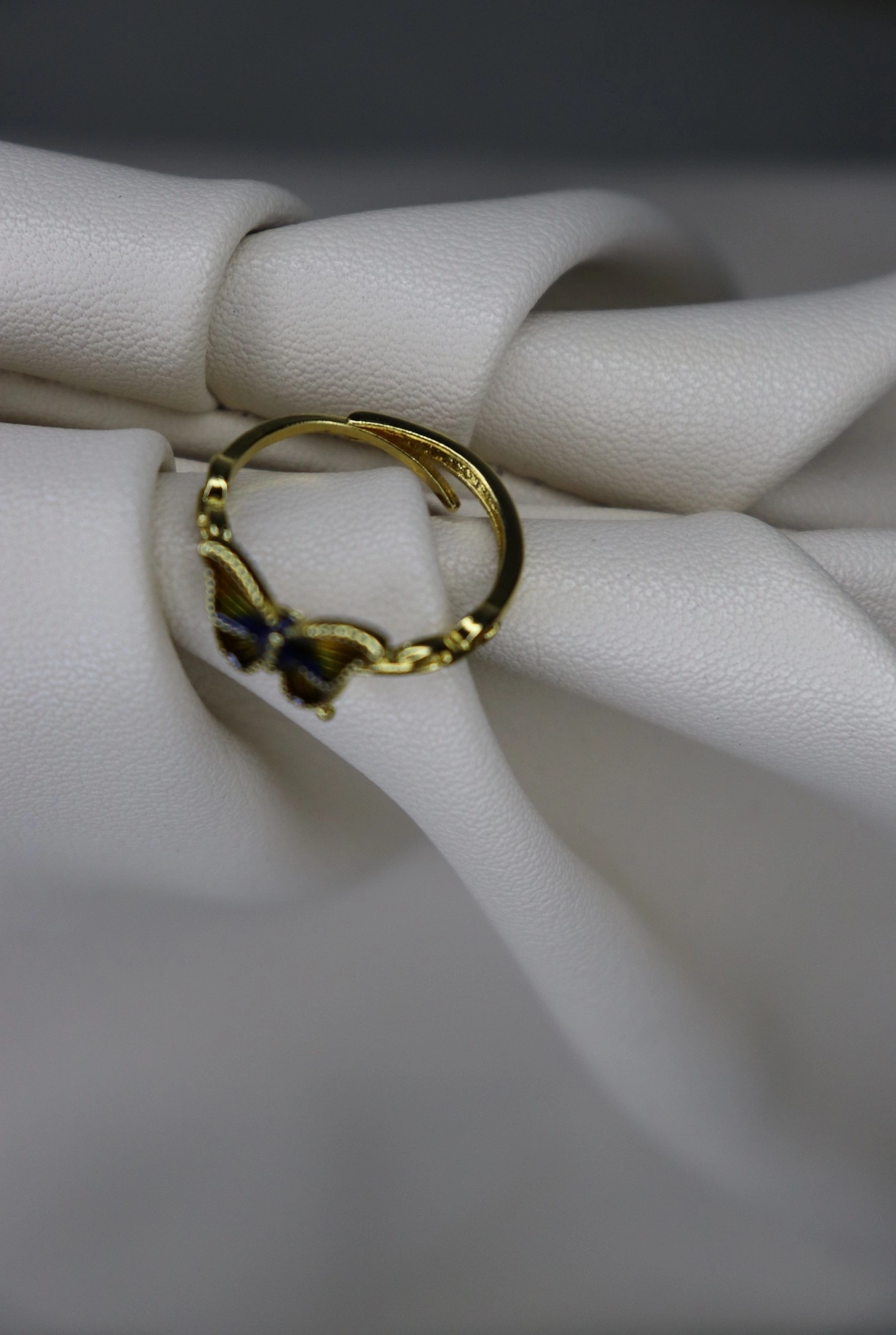 Kelebek Tasarımlı 22 Ayar Altın Kaplama Yüzük