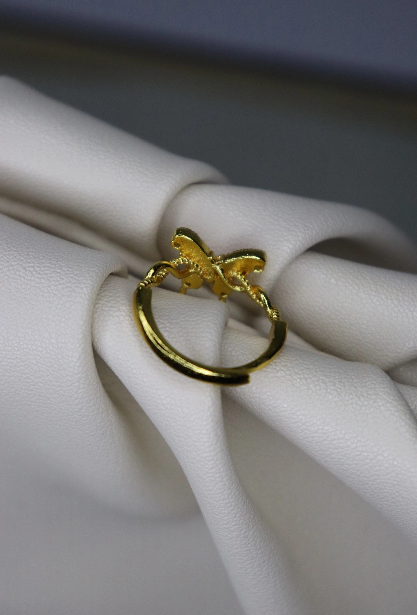 Kelebek Tasarımlı 22 Ayar Altın Kaplama Yüzük