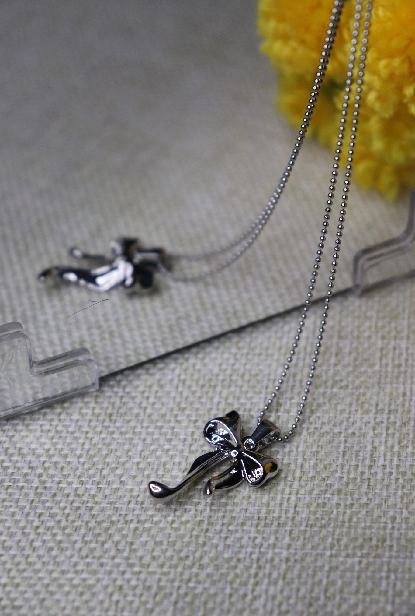 Gümüş Renk Fiyonk Kolye