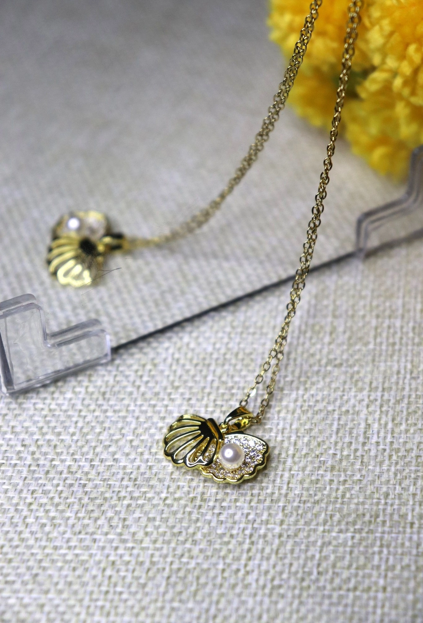 İçi İncili Zirkon İstiridye Çelik Kolye