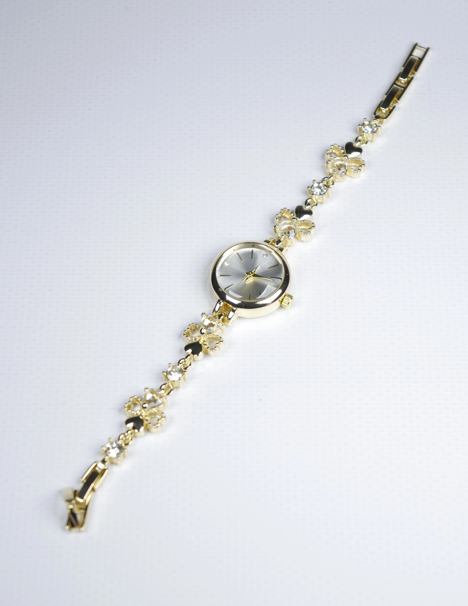 Golden Butterfly Kadın Saat – Kelebek ve Taş Detaylı