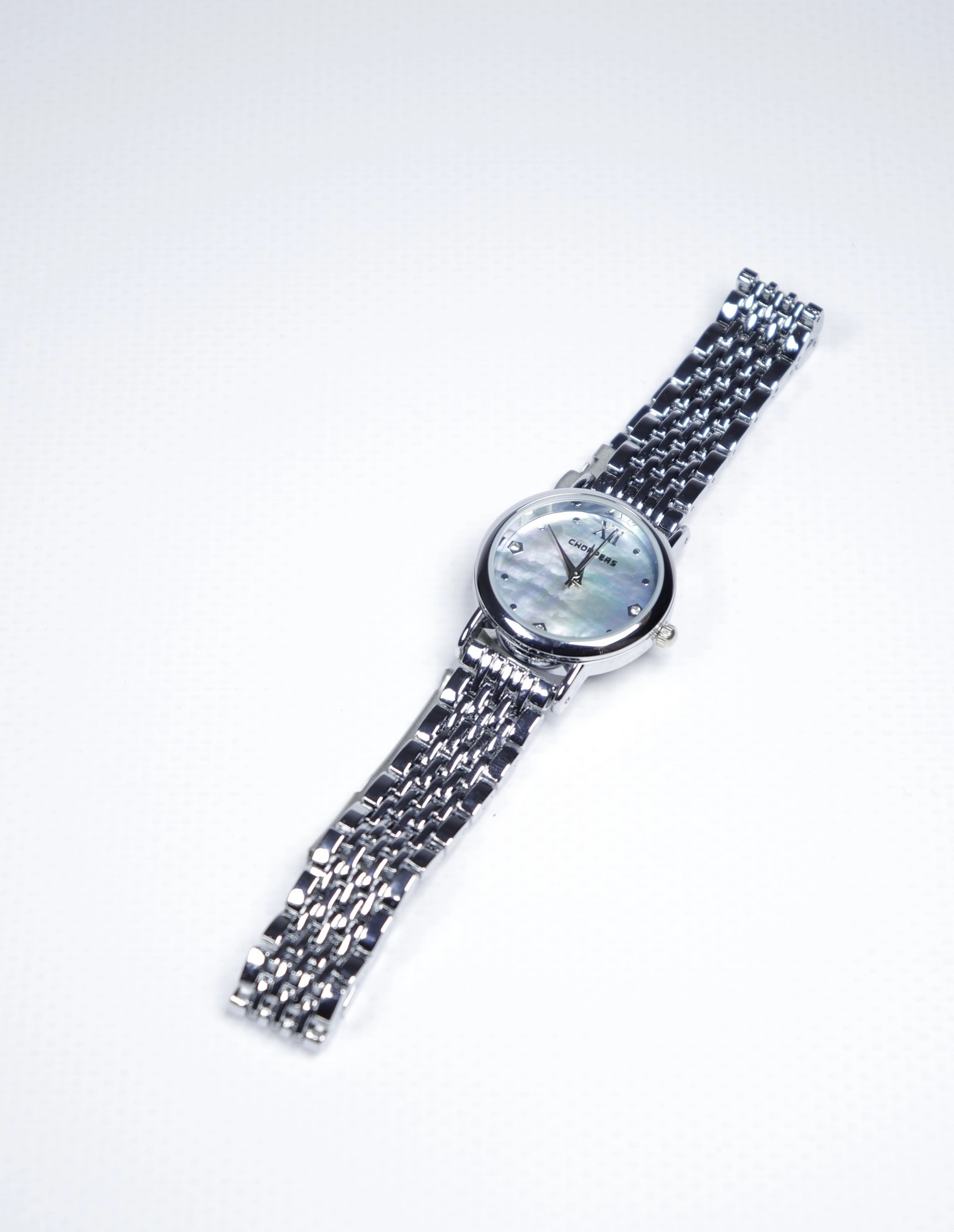 Pearl Essence Kadın Çelik Saat – Sedef Görünümlü Kadran & Şık Tasarım