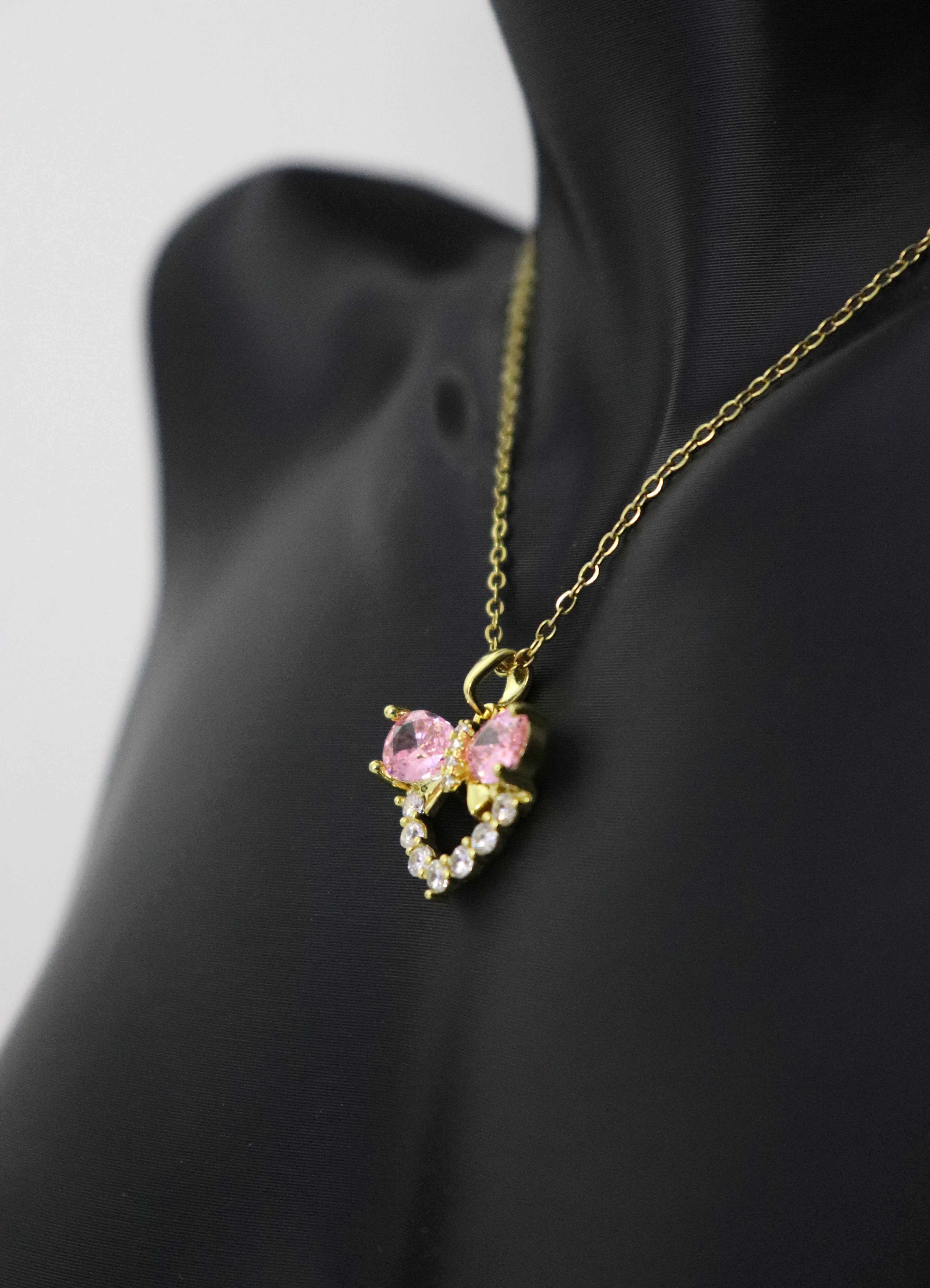 Pembe Kristal Damla Taş Tasarım Gold Fiyonk Çelik Kolye