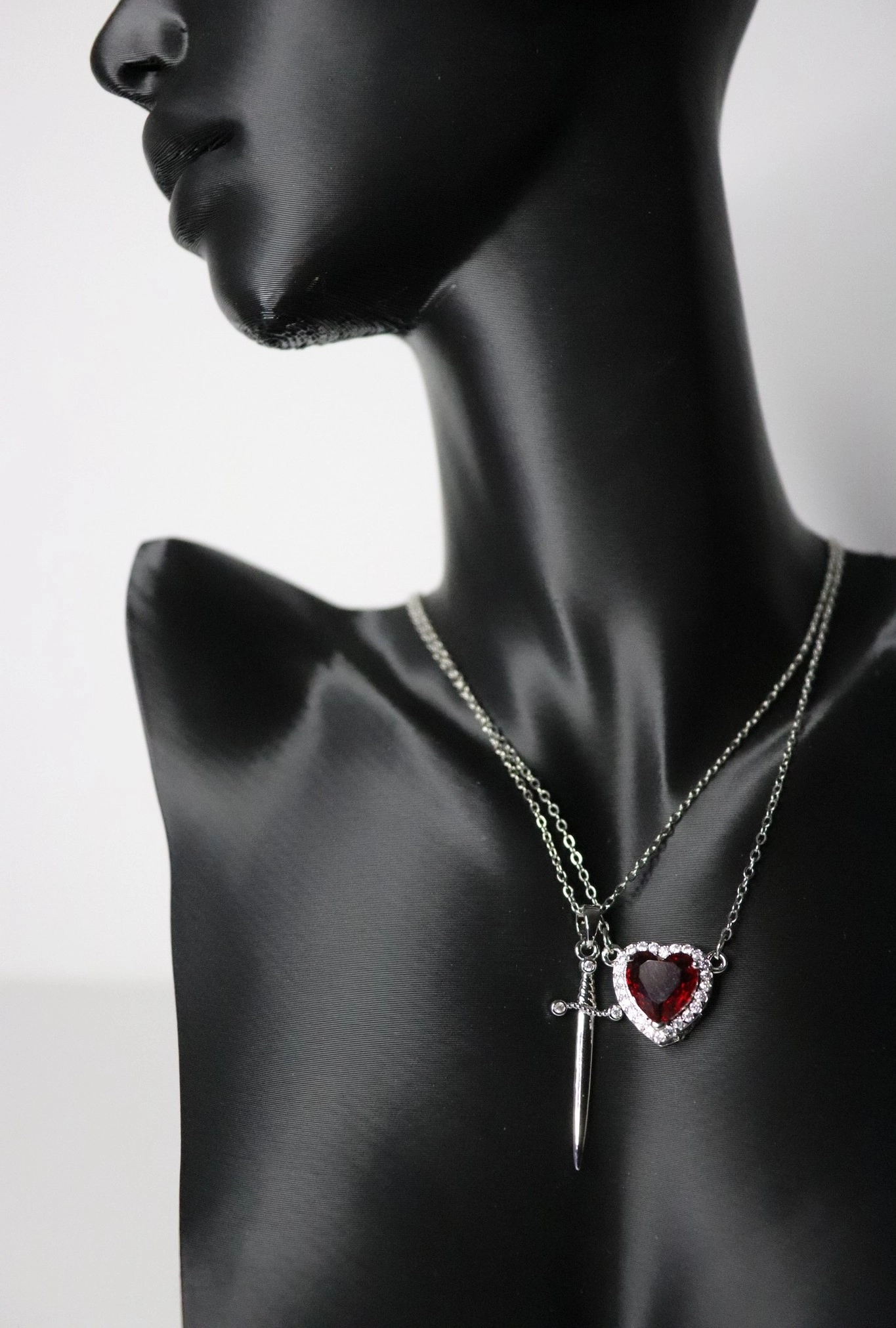 Kalp ve Kılıç Çift Kolye