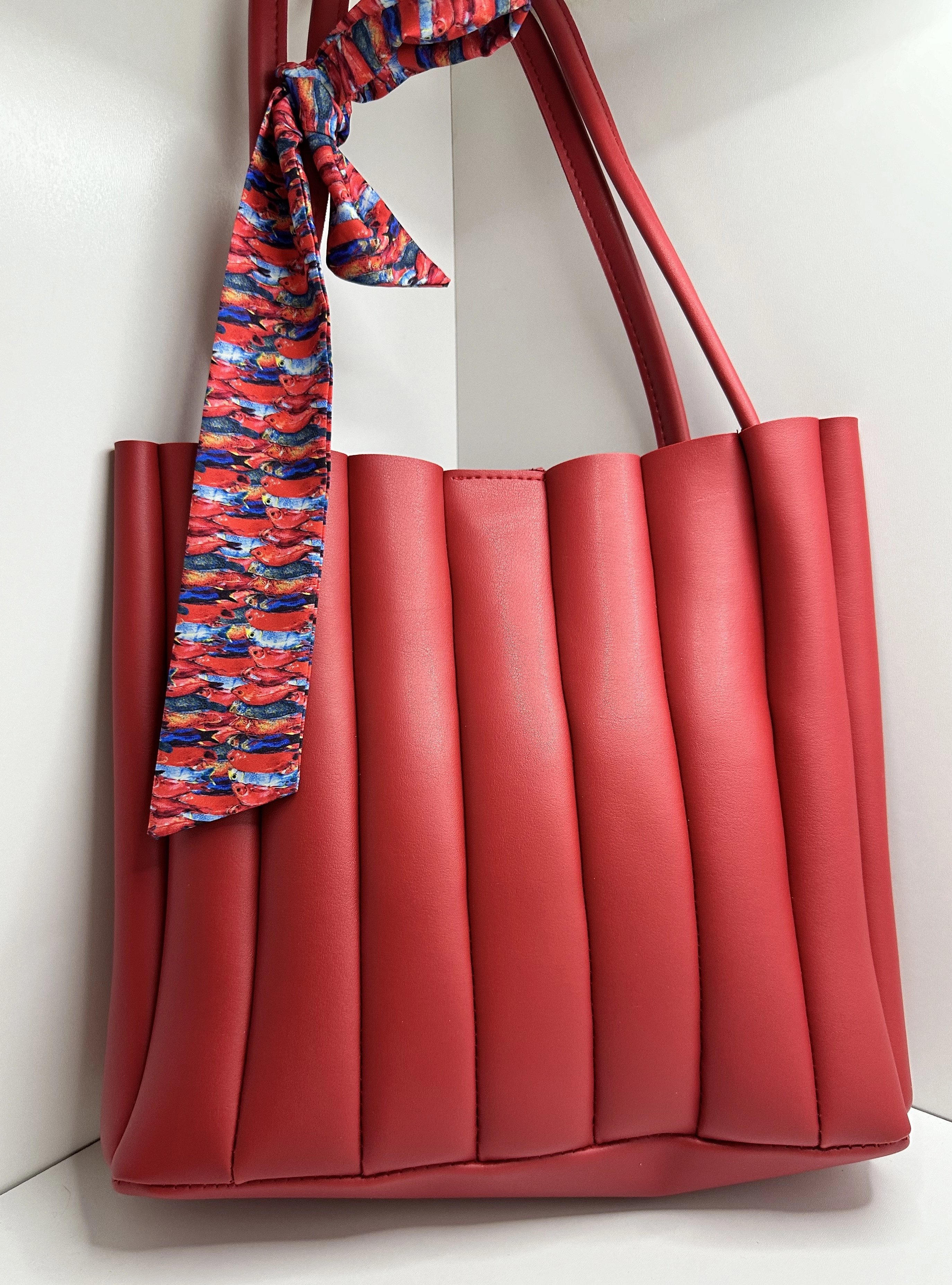 Kadın Suni Deri Omuz ve El Çantası | Fular Detaylı, Fermuarlı ve Geniş İç Hacimli