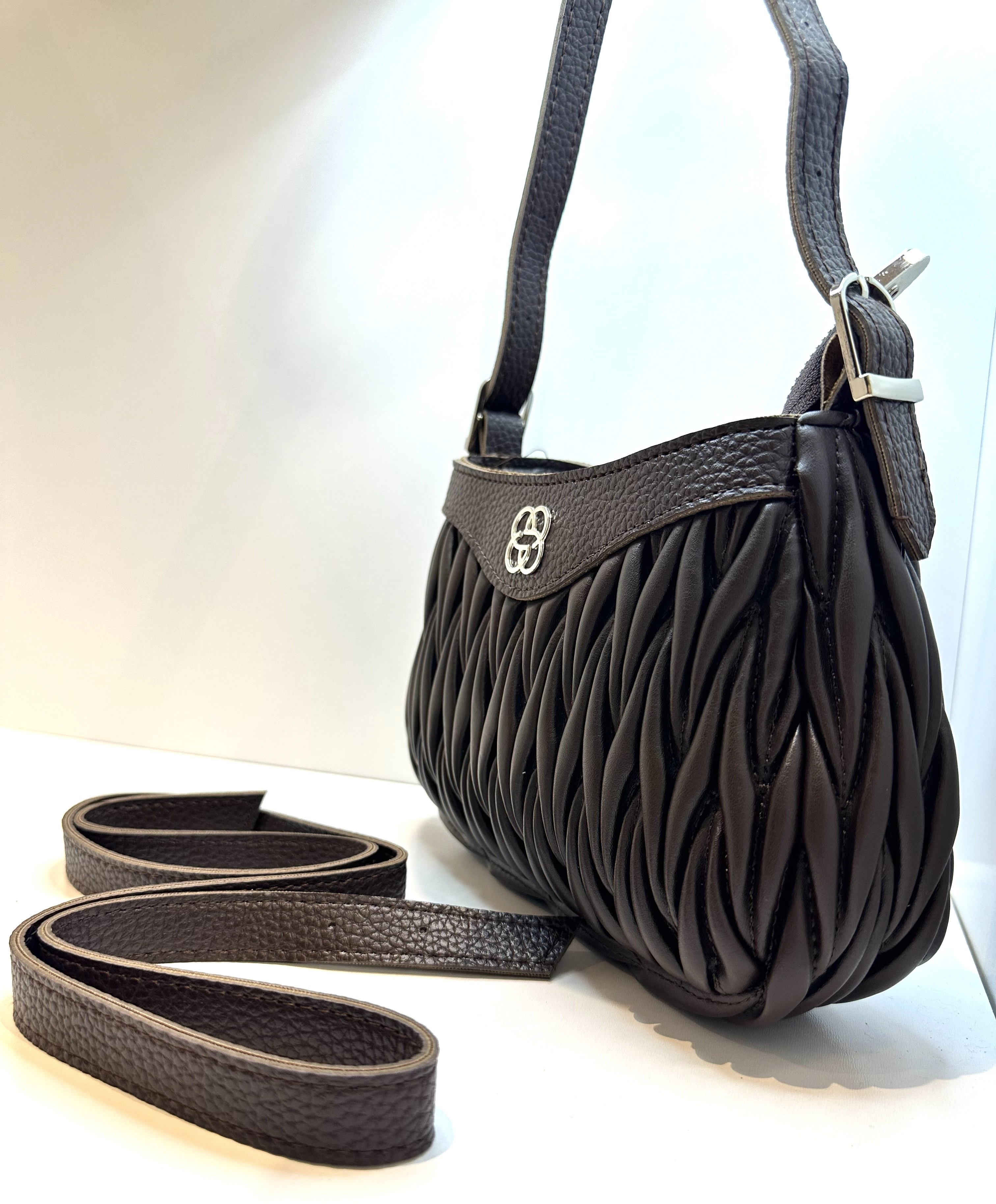 Kadın Suni Deri Omuz ve Çapraz Çanta | Şık Büzgü Dokulu Model – Hecge