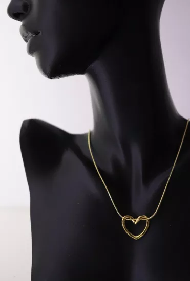 Liora – Kalp Tasarım Kolye