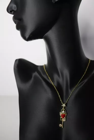 Anahtar Görünümlü Kalp Taşlı Çelik Kolye