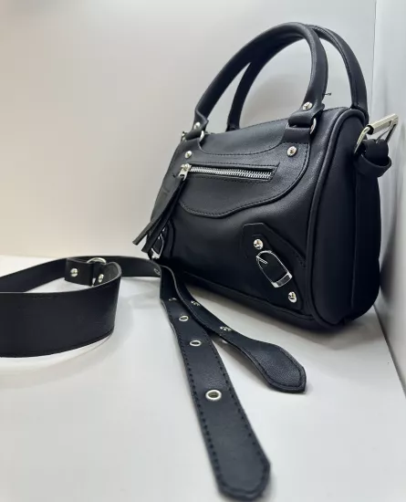 Deri Görünümlü Kadın El ve Omuz Çantası